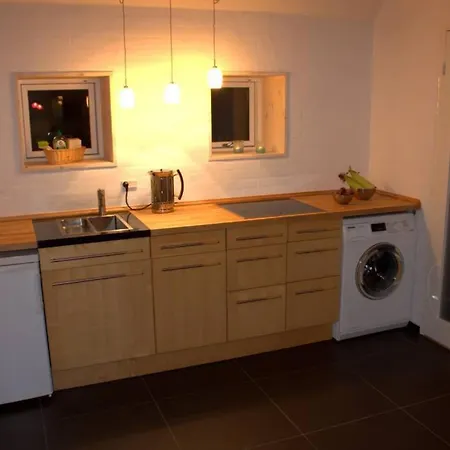 Oak Near & Dom wakacyjny Rønne